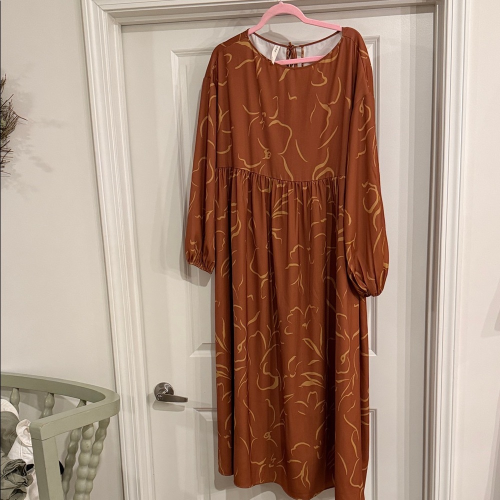 Nap Chic Rust Maxi Dress with Abstract Pattern